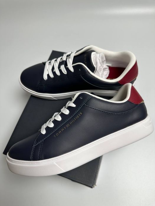 Tommy Hilfiger r.37