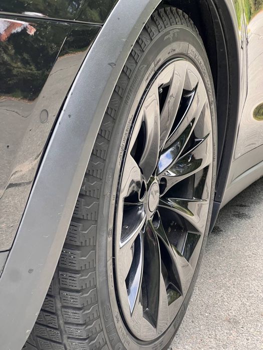 Tesla model X 90D . Тесла модел Х . В доброму стані !