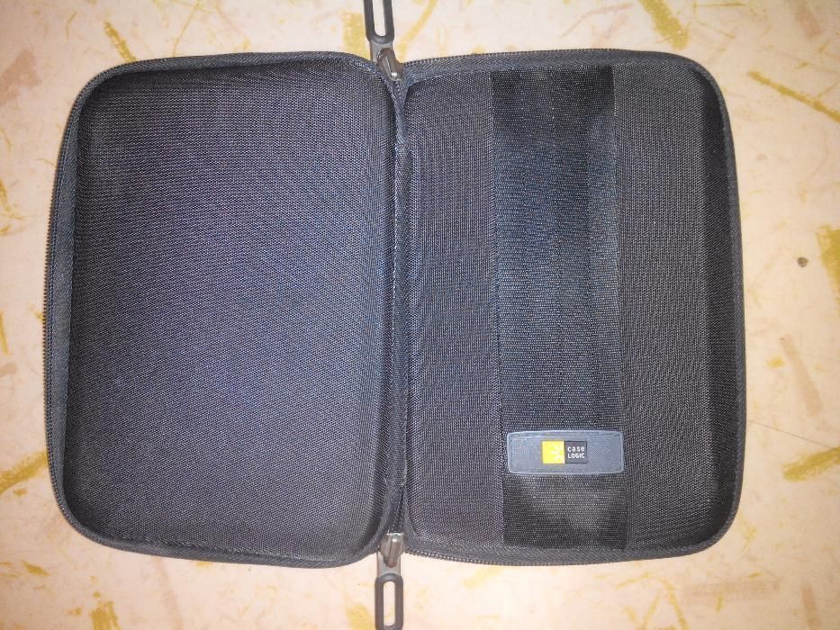 Продам ЧЕХОЛ CASE LOGIC 7" для планшета
