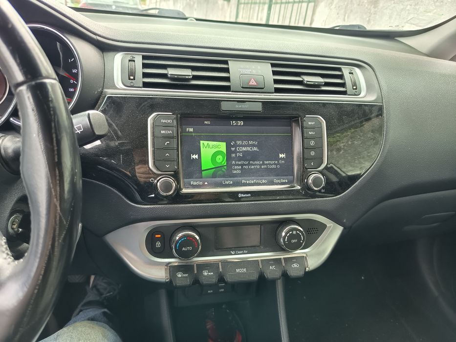 Kia rio gasolina 2016