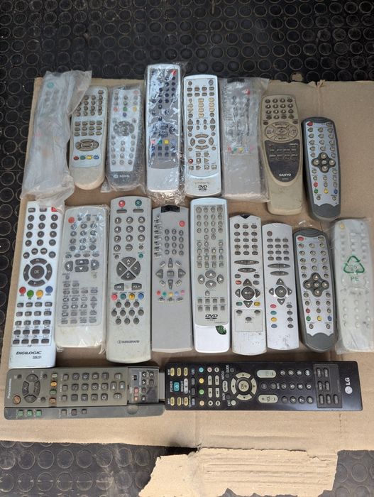 Пульти sony/lg/philips/aiwa/medion/akai/та інші
