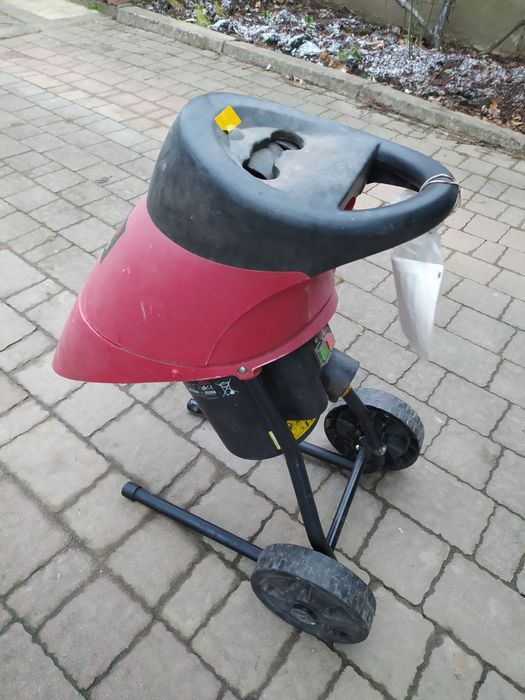 Подрібнювач гілок измельчитель веток