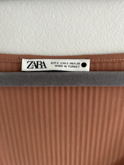 Bluzka Zara S bluzka na ramiączkach Zara