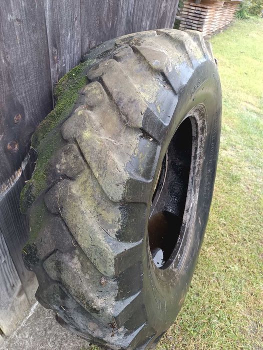 Шина для будівельної техніки