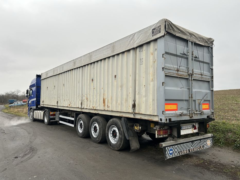 Контейнеровоз напівпричіп