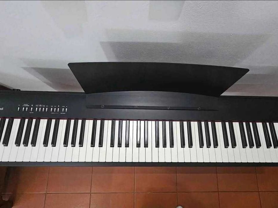 piano roland fp 30