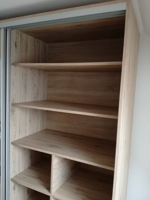 Szafa pojemna jak nowa