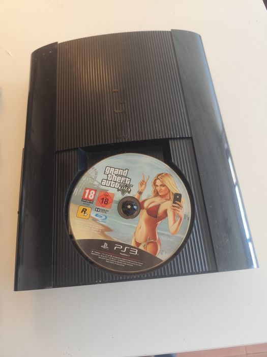 PS3 Super Slim + DualShock 3 Original + GTA V