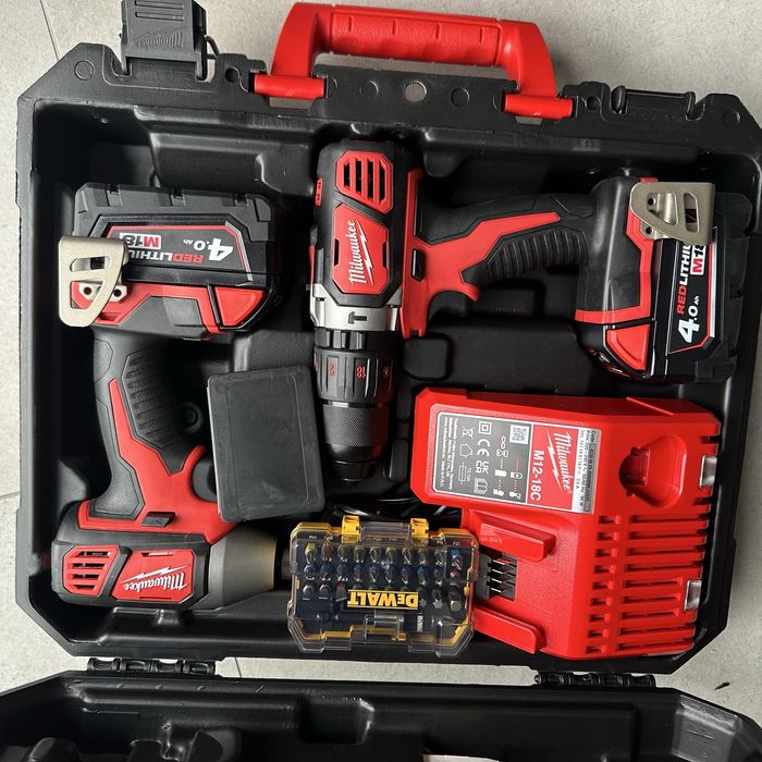 Zestaw Milwaukee M18 BPP2Q-402C