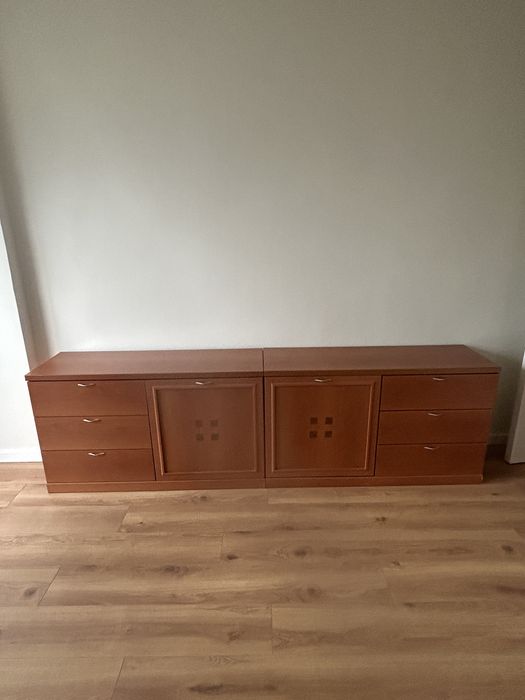 Aparadores em madeira – unidade ou conjunto