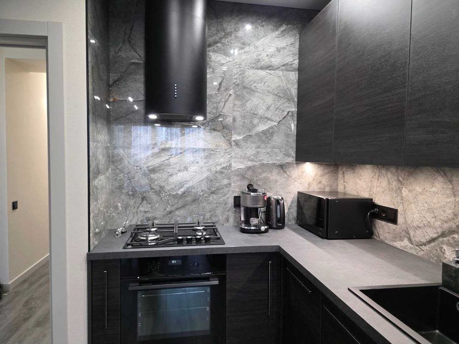 Двокімнатна з ремонтом, ЖК Нові метри Центр, газ, 2% оформлення