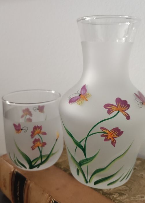 Conjunto de jarro e copo de mesa cabeceira