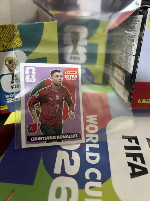 Cristiano Ronaldo Extra Sticker Roxo