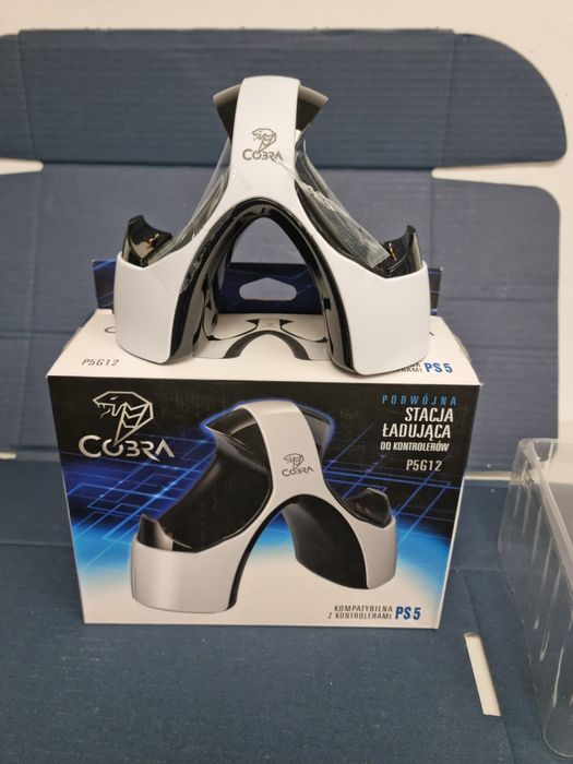 Podwójna stacja ładująca do kontrolerów PS5 Cobra P5G12