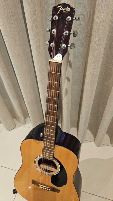 Fender FA-115: Guitarra Acústica / Acoustic Guitar