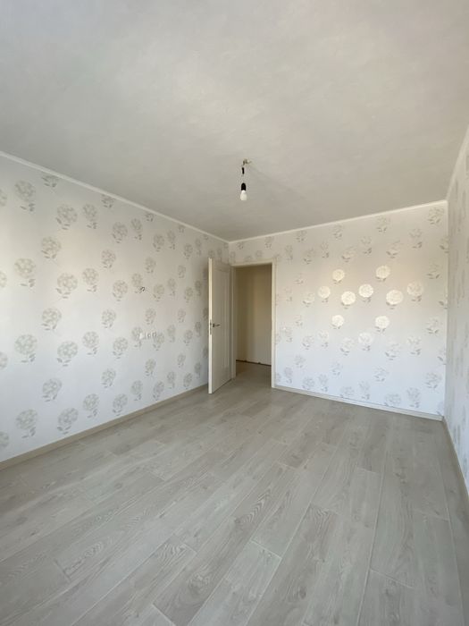 Продам 3к квартиру і кладовку, ж/м Перемога-4, бул.Слави 3, 72м2