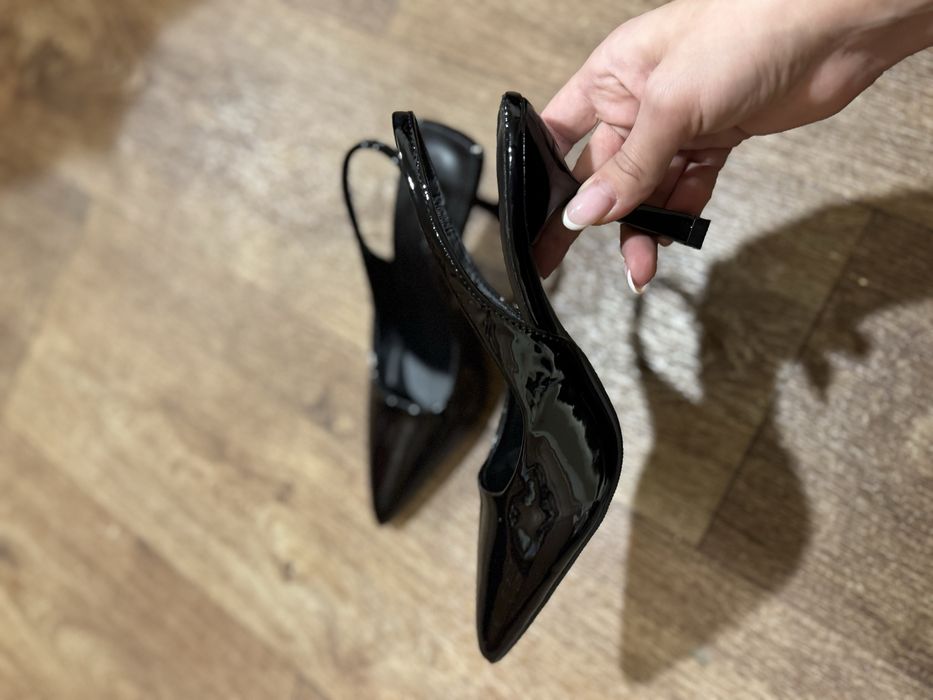 Жіночі туфлі лакові стилтні