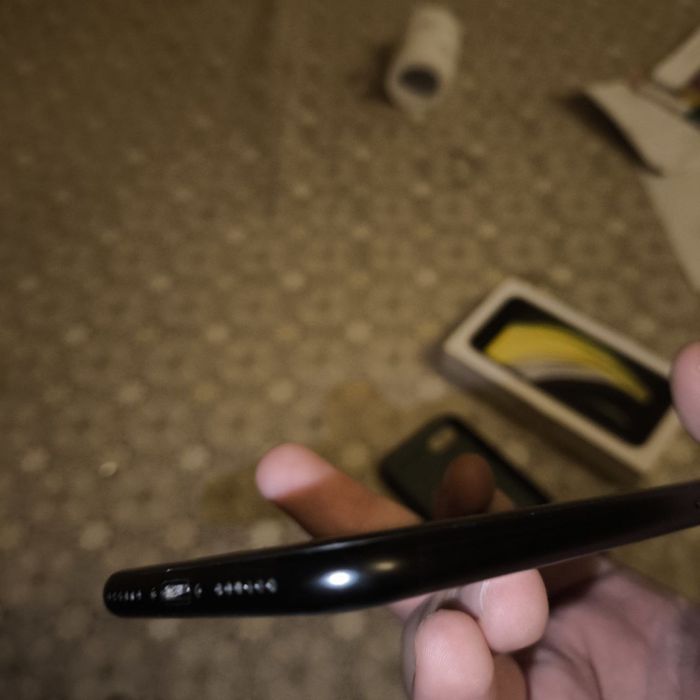 Spszedam iPhone SE 2020 64 gb