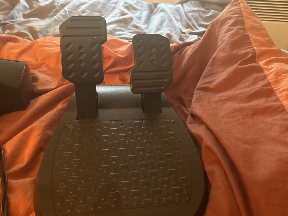 Kierownica do gier na konsole ps3/ps4 thrustmaster