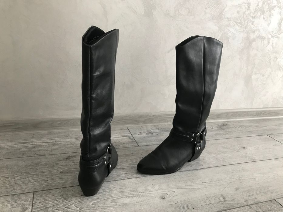 Стильні Казаки шкіряні на вузьку ніжку