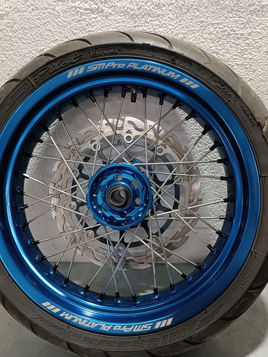 Suzuki RMZ 450 rodas super motard