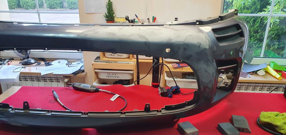 Spawanie zderzaków, lamp, błotników, zbiorników, nadkoli.