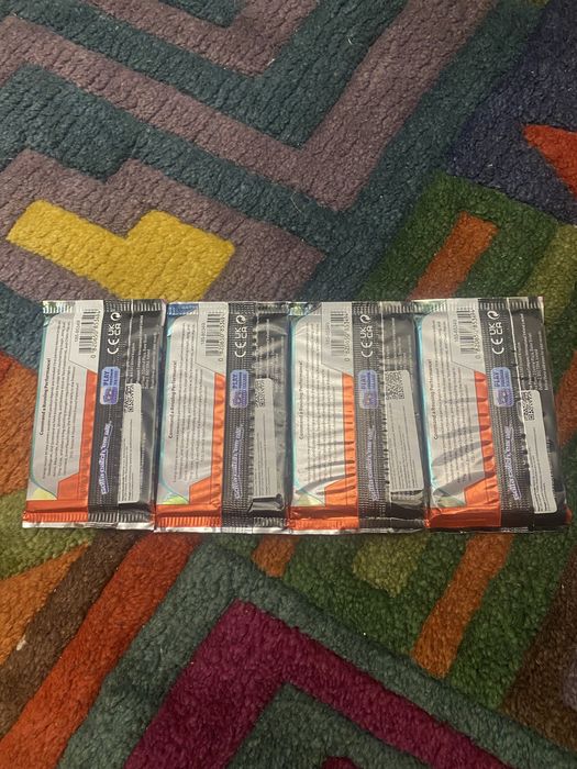 Karty Pokemon 4x booster Paldea Evolved Scarlet&Violet