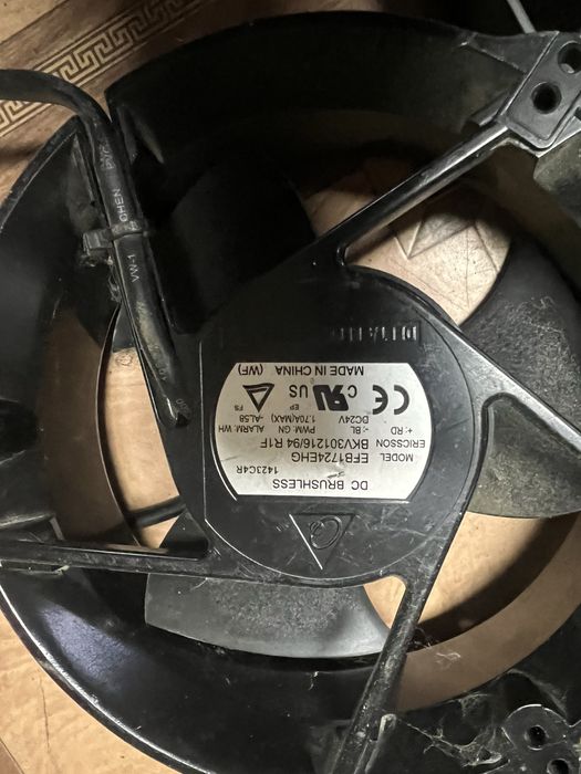 продам куллера вентиляторы промышленные 12/24 вольта