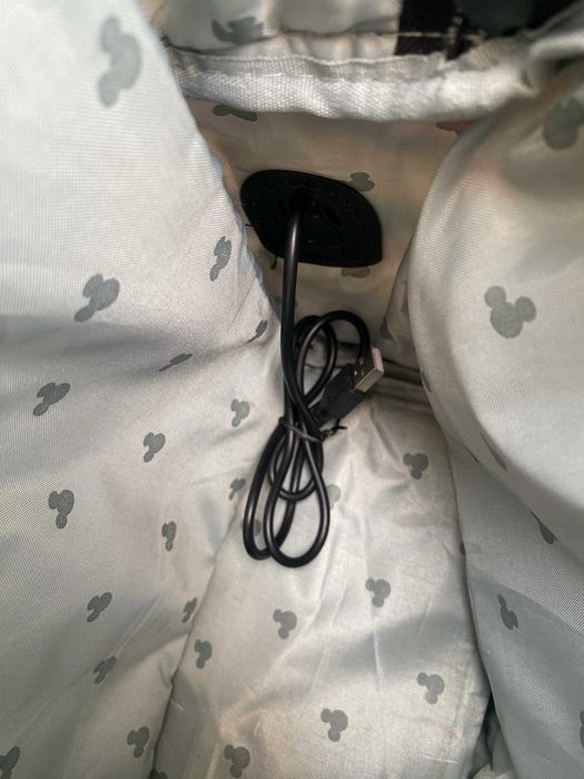 Mochila Disney Minnie Mouse com USB e compartimento para portátil