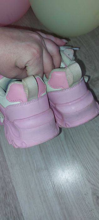 Кросівки для дівчинки