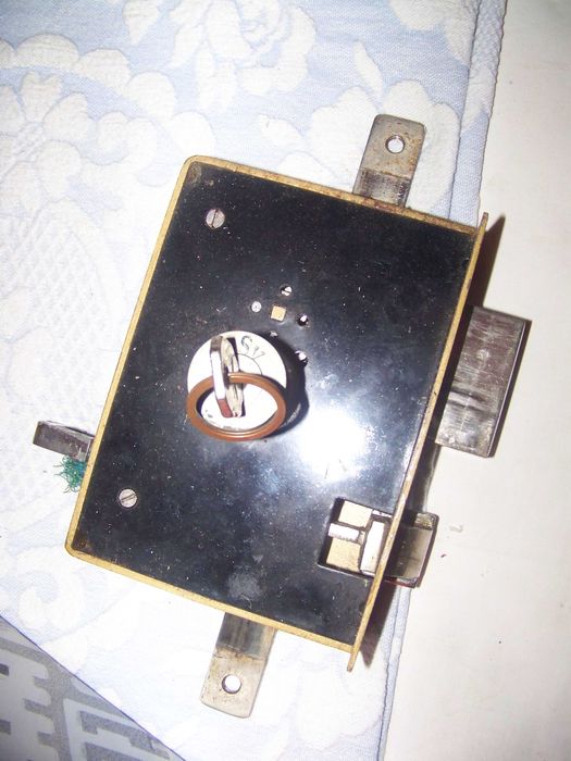 fechadura com 1 chave de cruzeta