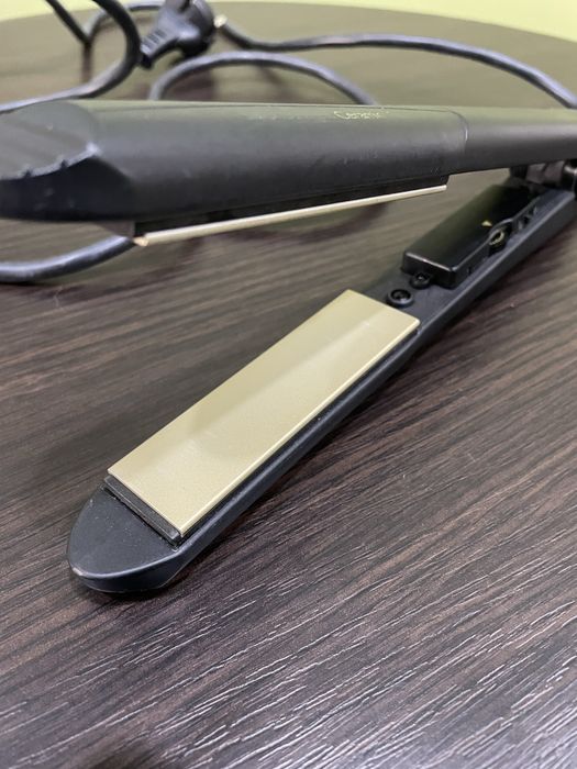 Випрямляч для волосся Philips HP4642 ceramic