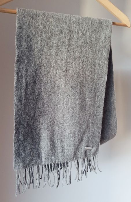 Szary wełniany szalik Satila