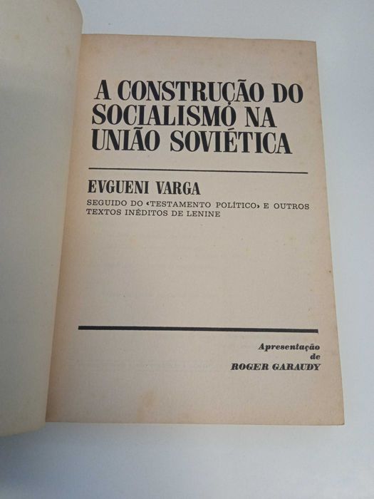 A Construção do Socialismo na União Soviética, de Evgueni Varga