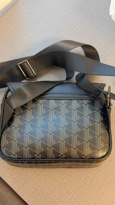 Bolsa Lacoste The Blend Geometric Pattern - Como Nova