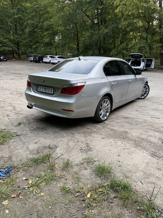BMW e60 530D.