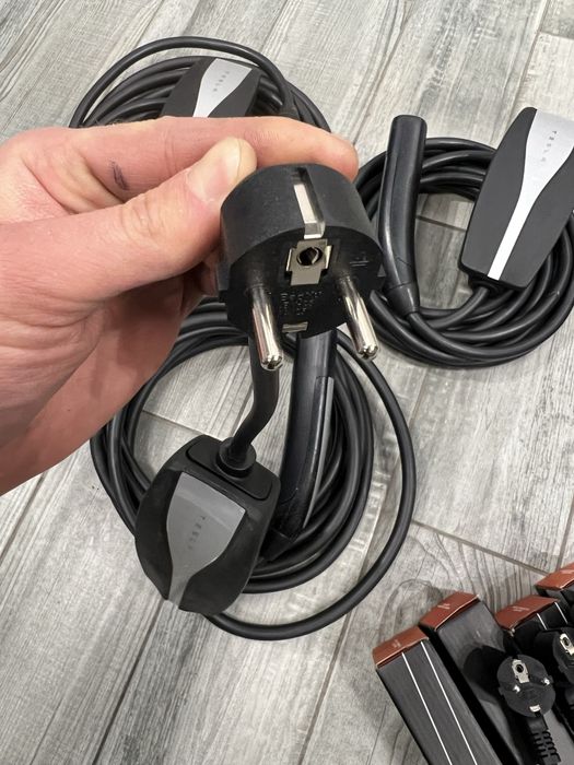 Перехідник для зарядки Тесла (хвіст) 16A для Tesla Gen 2/Gen 3