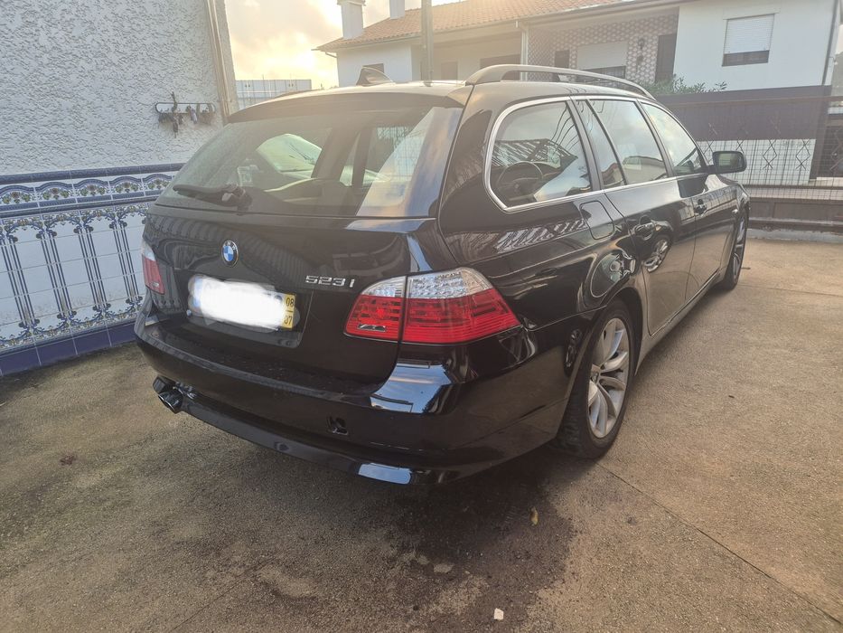Vendobmw.523i Lci avaria motor