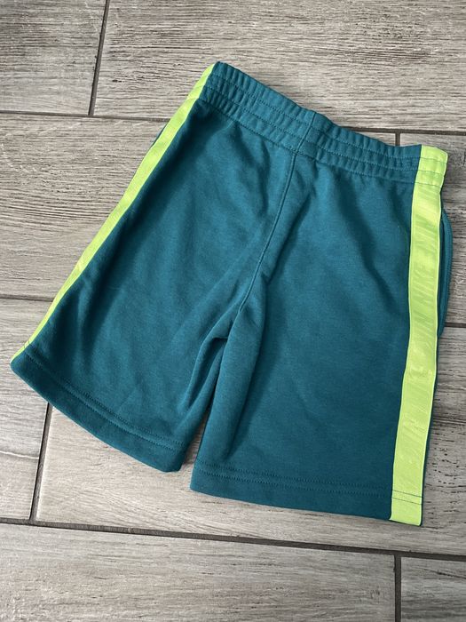 Продам дитячі Шорти nike