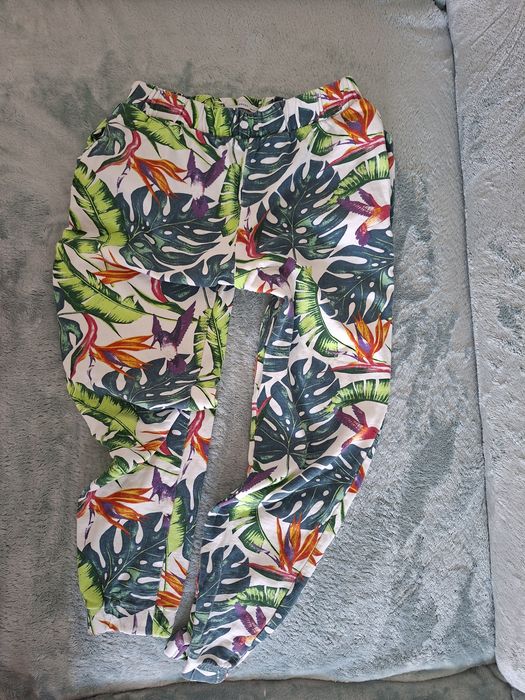 Spodnie dresowe Reserved 164 Monstera liście