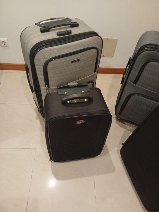 Malas de viagem usadas
