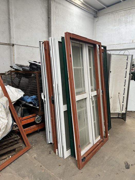 Portas e janelas de alumini usadas
