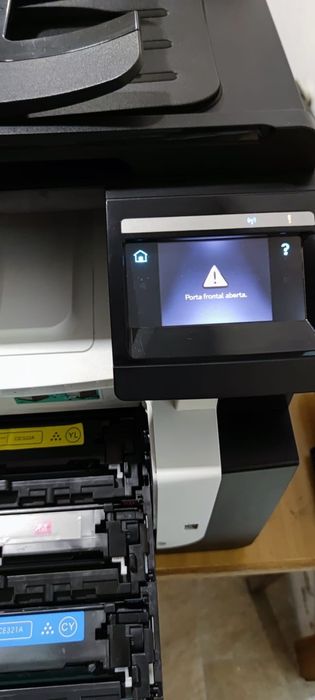 Impressora multifunções a laser a cores