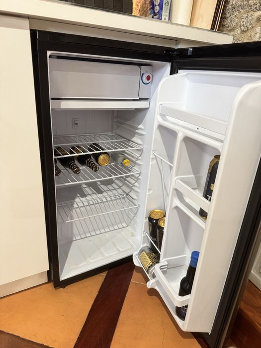 Minibar / Frigorífico Jocel JF-90 – 60 L – Inox