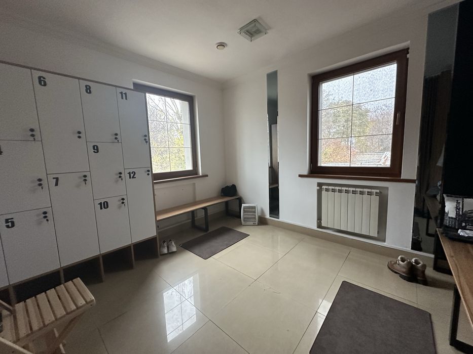 Продам комерческое помещение О. поля 59