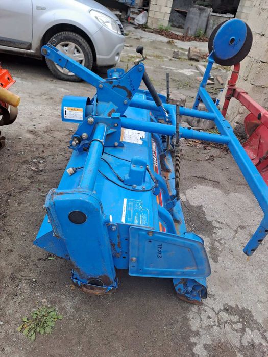 Грунтофреза японська