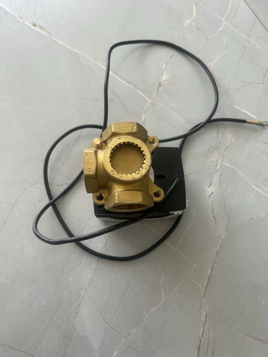 Zawor trojdrogowy calowy technix