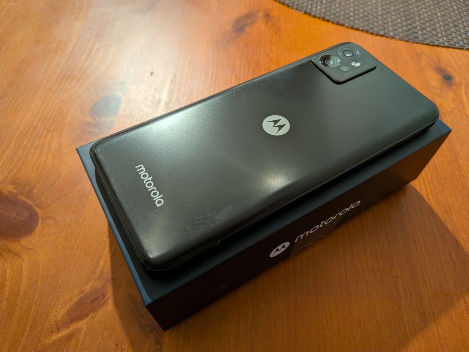 Telefon smartfon Motorola Moto G32 256GB ładny stan