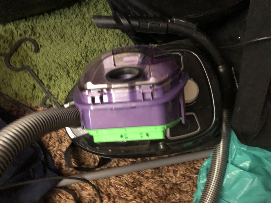 Aspiradores uma vez usados bom estado sem saco