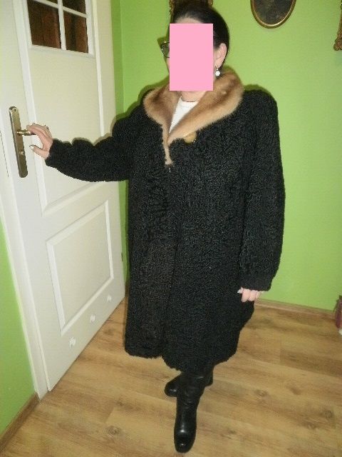 Futro z Karakuł XL wzrost ok.154 cm stan b.dobry z kołnierzem z norek.
